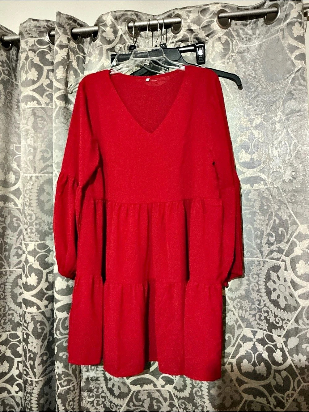 Women's V-Neck Mini Dress in Red, Large, Like New